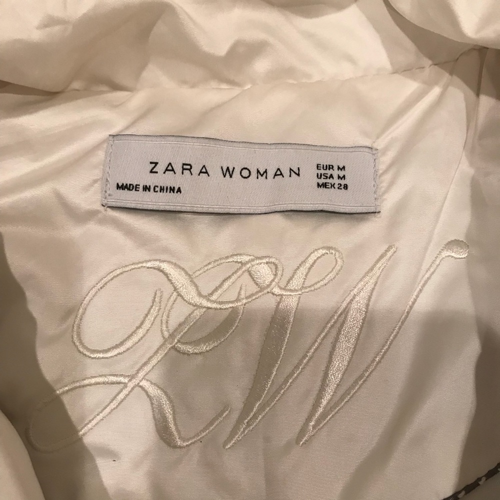 Zara Woman’s Light Weight Fall Coat. - Picture 6 of 6